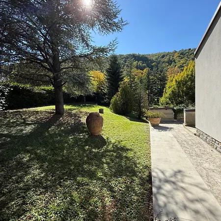 Castelvetri Bed and Breakfast