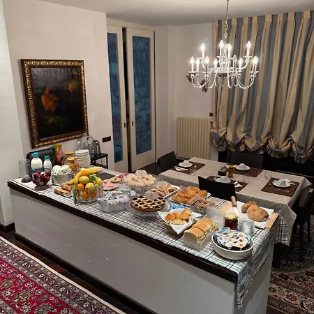فندق مبيت وإفطار Castelvetri